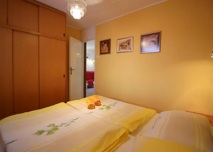 In - Istrien 10308 Проживання в сім'ї *